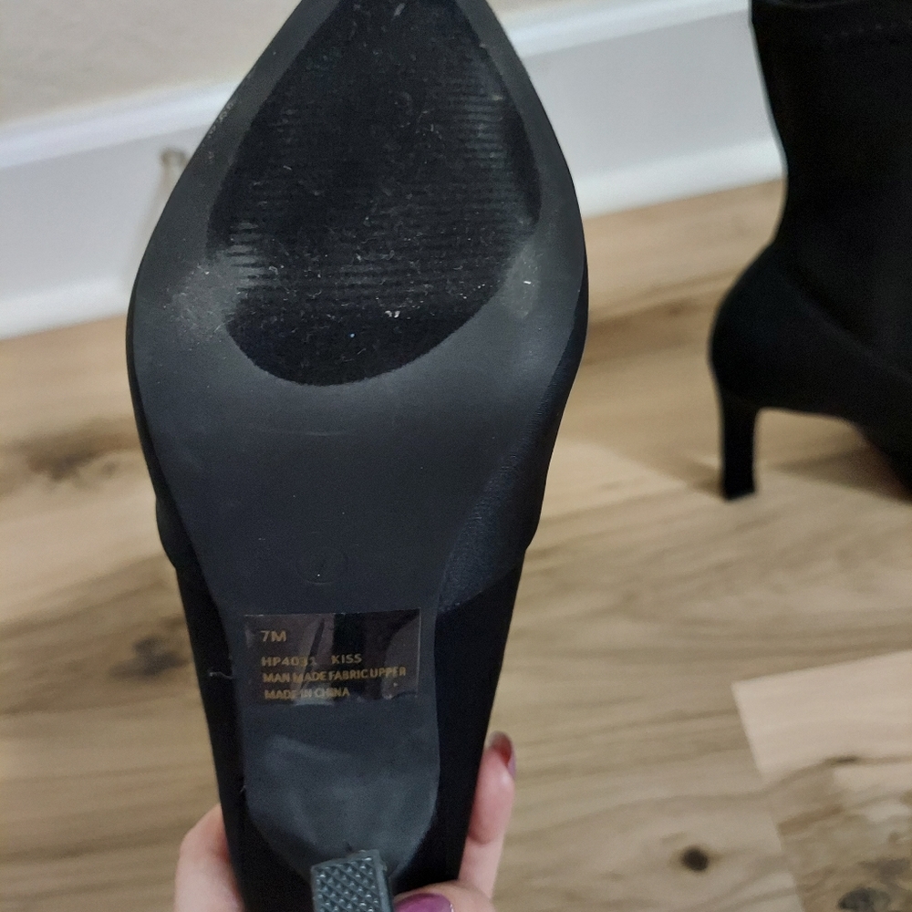 Cape Robbin Pointy Toe Sock Booties .Size 7m - image 3